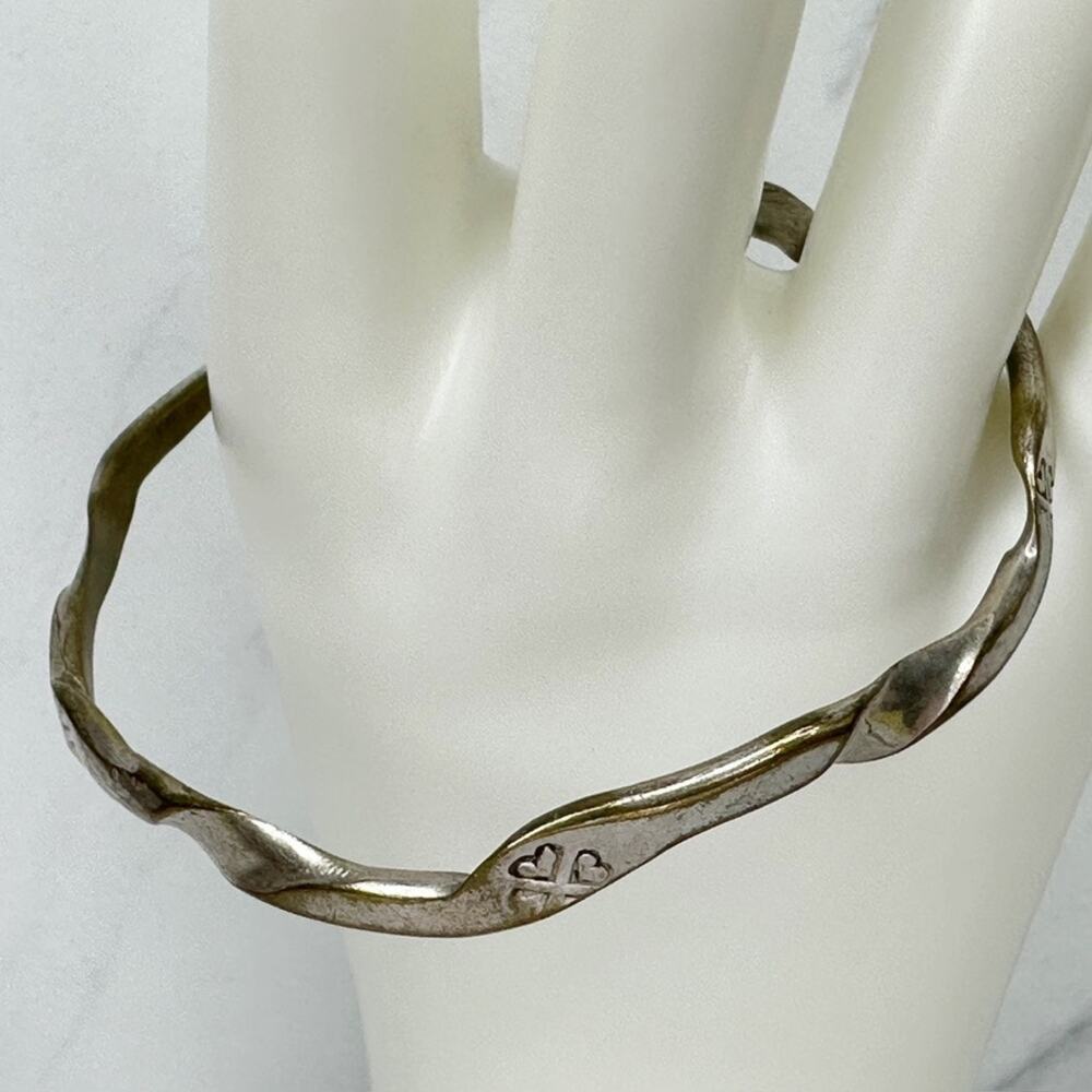 Alpaca Mexico Vintage Wavy Twisted Heart Cross Motif Silver Tone Bangle ✨